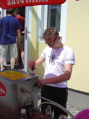Der Herr ber Bier und Zapfhahn